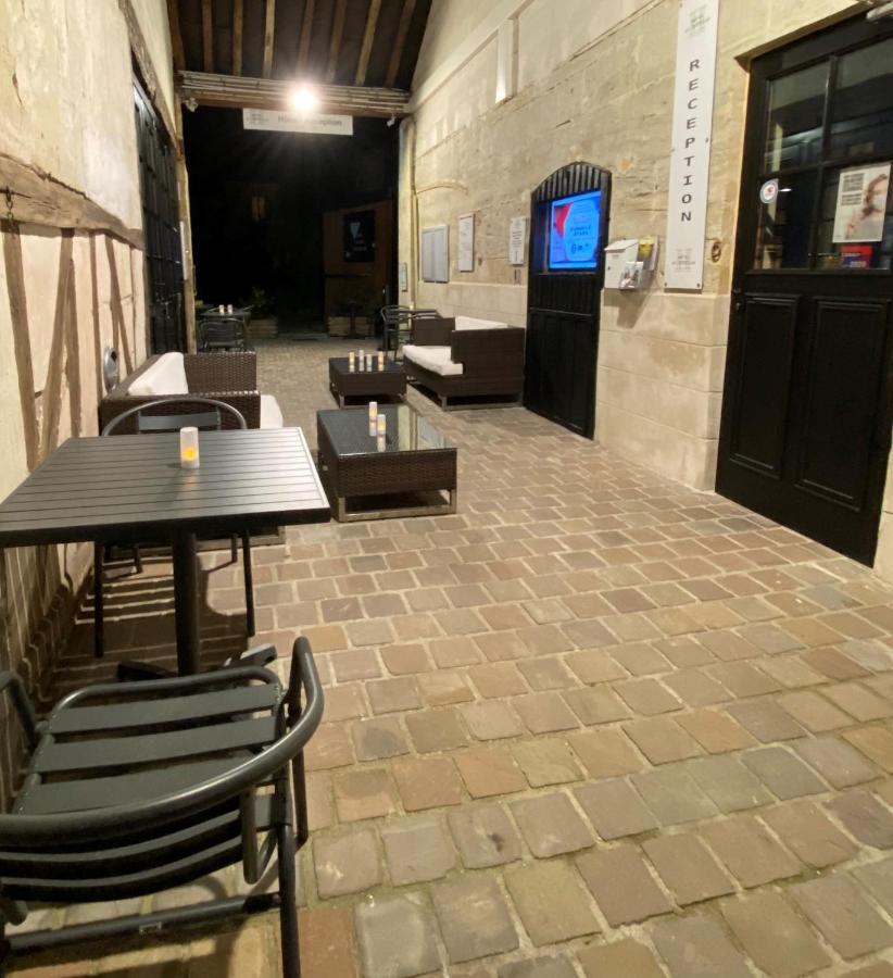Logis - Hotel & Restaurant Saint Nicolas Chaumont-en-Vexin Exterior photo