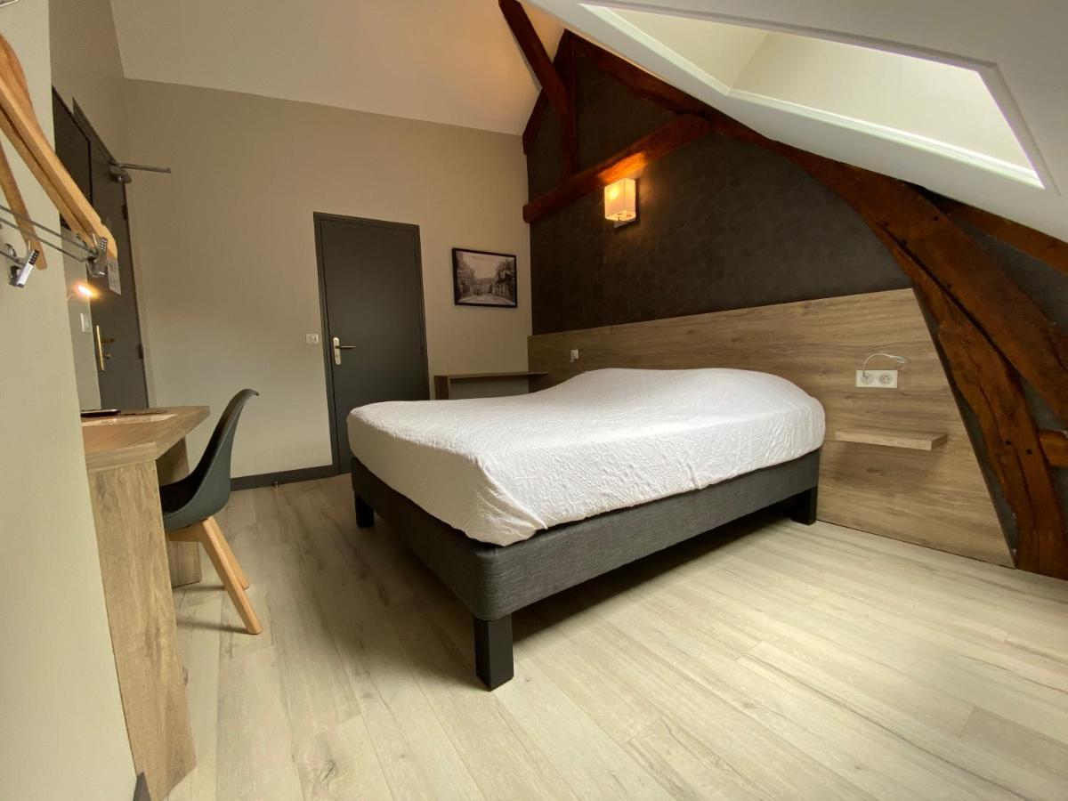 Logis - Hotel & Restaurant Saint Nicolas Chaumont-en-Vexin Exterior photo